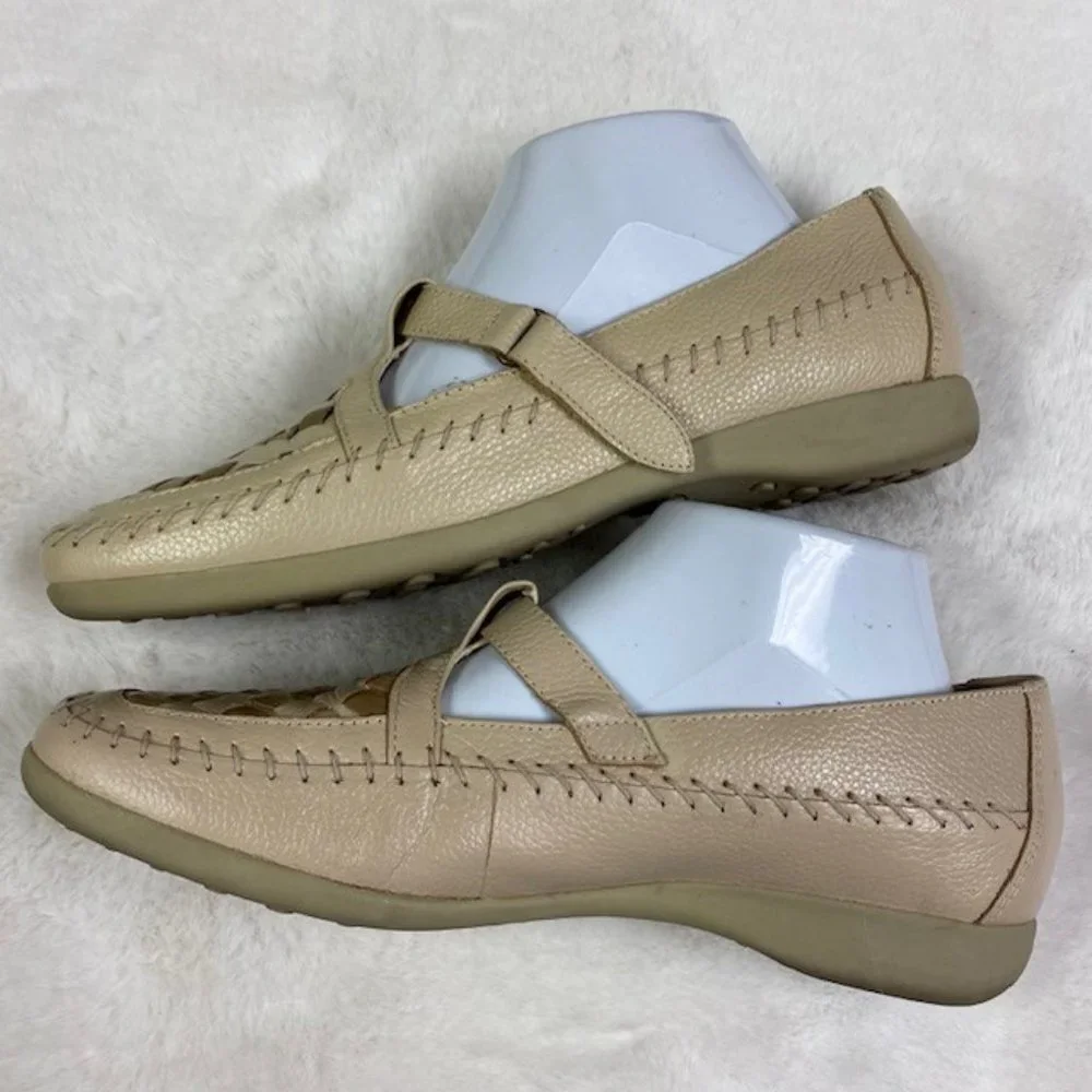 LIKE NEW Mushrooms Leather Woven Loafers Mary Janes Slip on, size 9‎